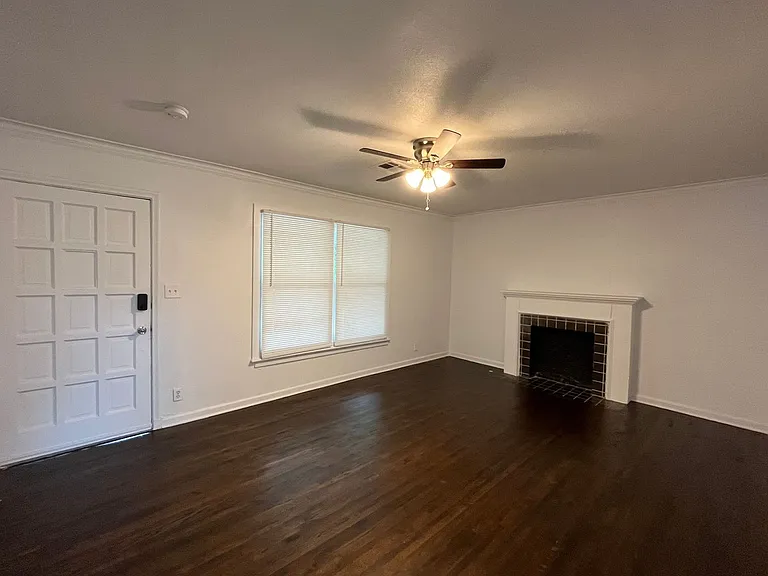 819 N Gary Pl — Photo 3