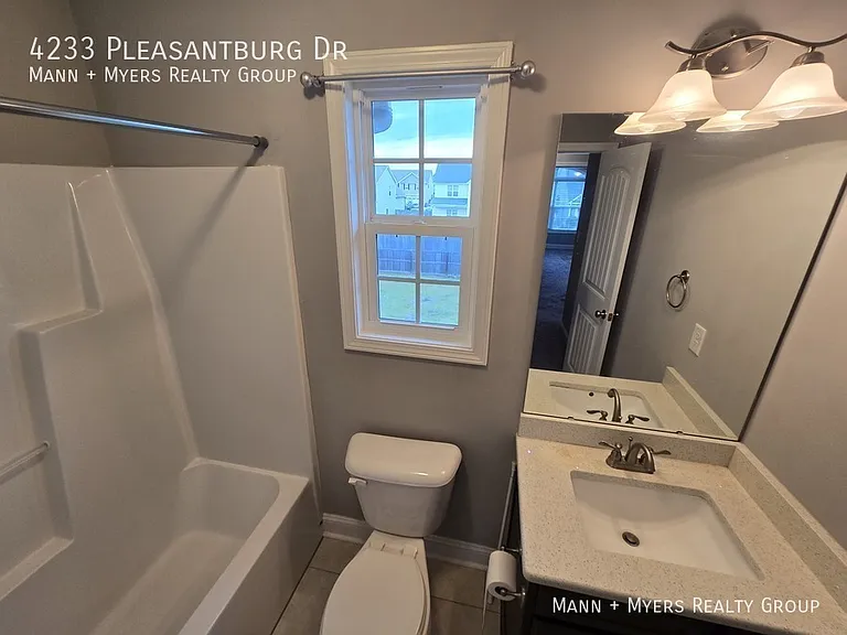 4233 Pleasantburg Dr — Photo 31