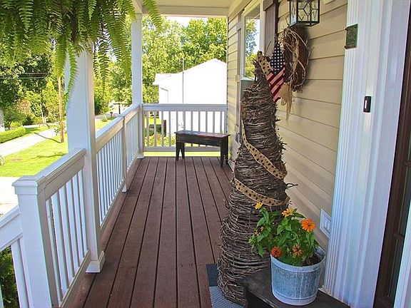 3rd image of 15 Driftwood Dr