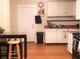 5 Saunders St #2, Weymouth, MA 02191