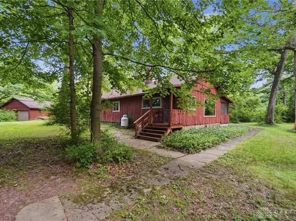 749 Routzong Rd, Xenia, OH 45385