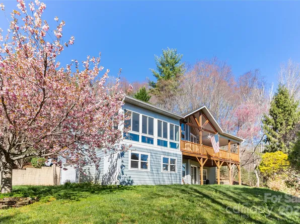 311 Coyote Hollow Rd, Waynesville, NC 28785