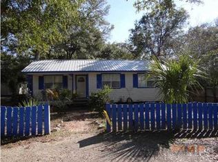 611 SE Avenue C, Carrabelle, FL 32322