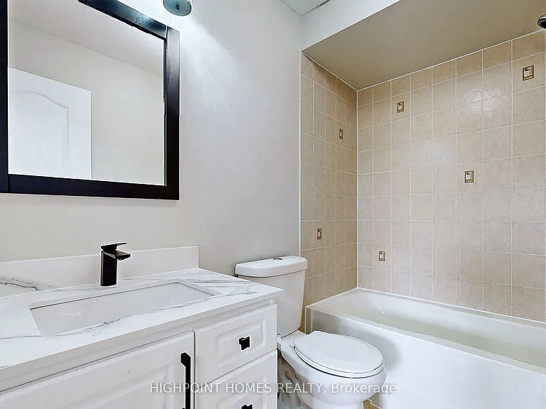 8 Martree Cres — Photo 8