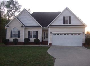 100 Peppermint Pl, Pikeville, NC 27863