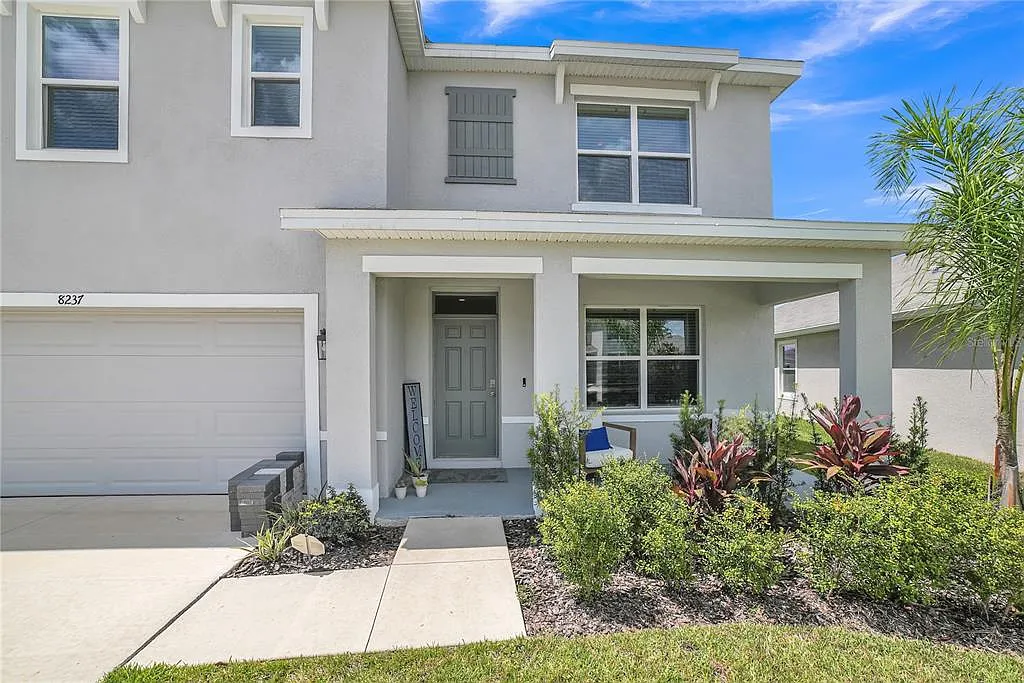 5 bed, 3.0 bath, 2605 sqft, $3,900 — Photo 1