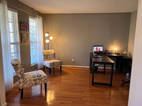 4th image of 613 Tanner Creek Ln #45