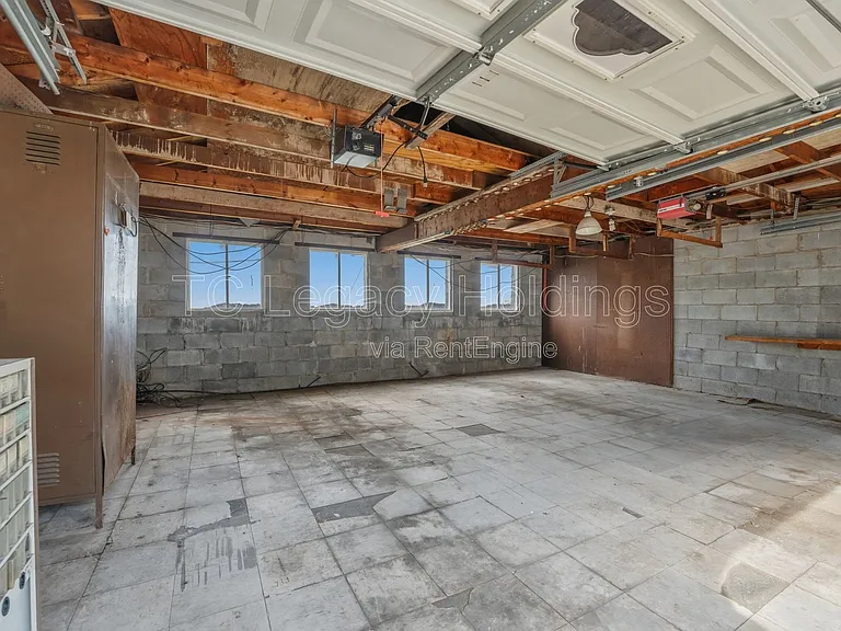 407 Simpson Ave — Photo 37