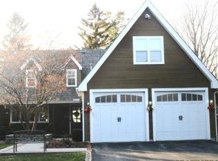 W343N6231 S Bayview Rd, Oconomowoc, WI 53066