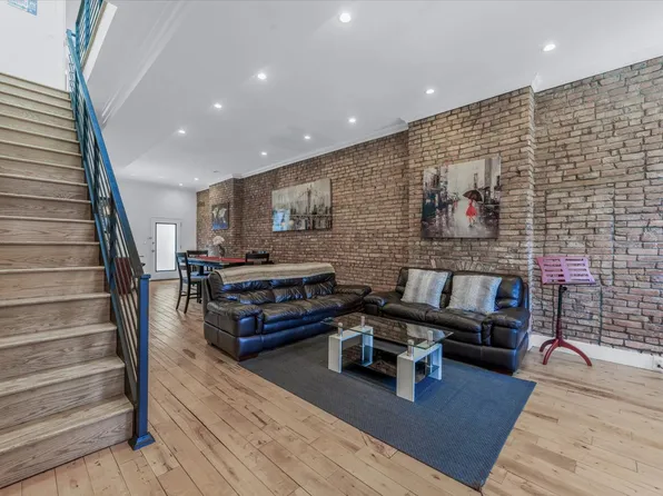 698 Lexington Avenue image 3 of 36