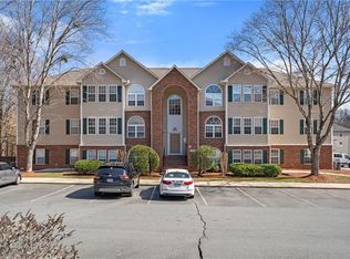 212 Mill Pond Dr, Winston Salem, NC 27106