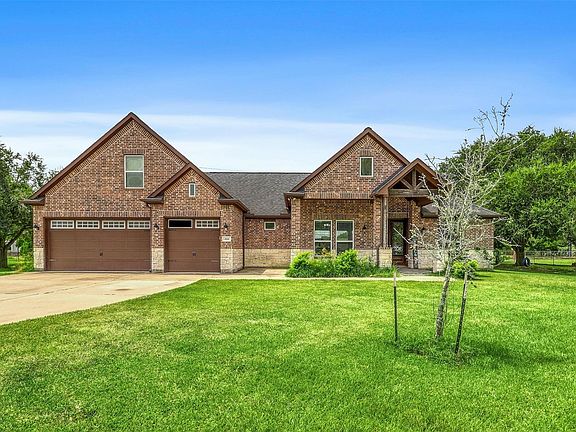 2nd image of 2111 Geronimo Ln