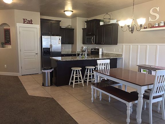 5th image of 1622 N Catagena Park Way