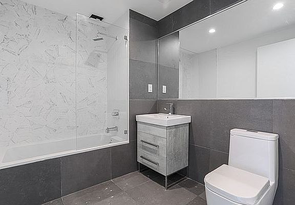 4th image of 662 E New York Ave #6H