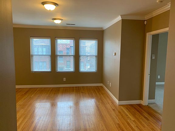 2nd image of 6318 N Rosebury Ave APT 3E