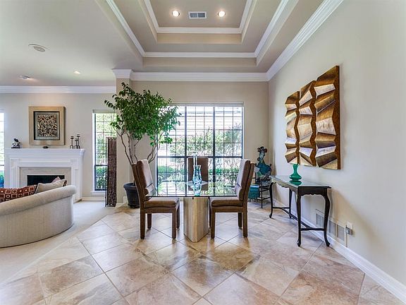 5th image of 2512 Pelican Bay Dr