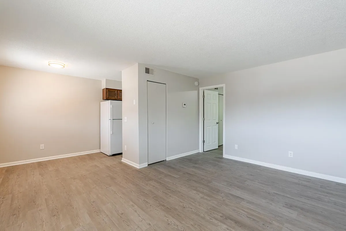 Unit Photo - 209 N Woodland Dr #209-1