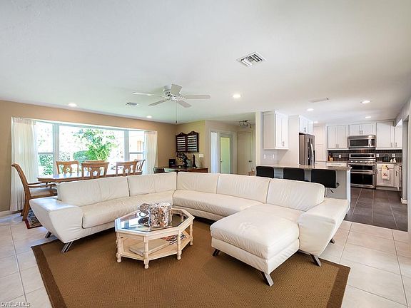 3rd image of 1060 White Ibis Dr