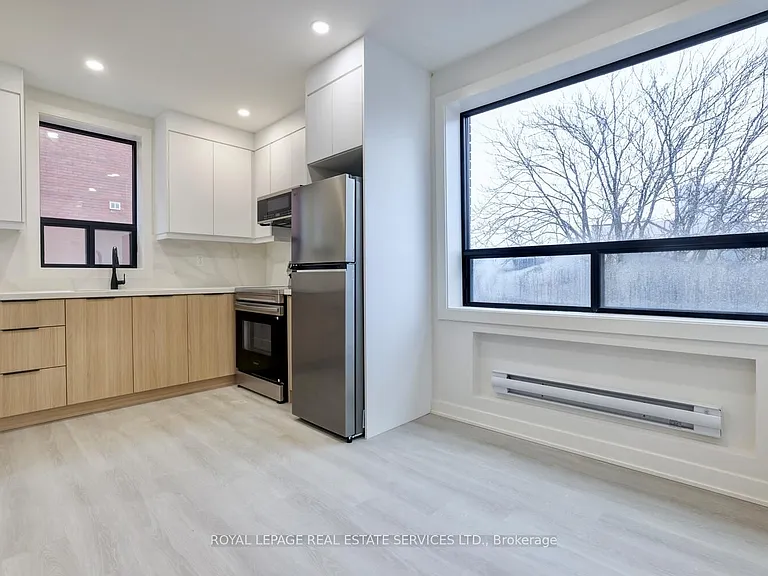 20 Duke St #305 — Photo 12