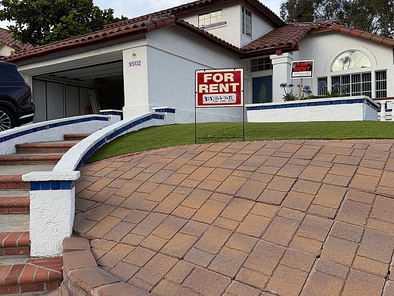2nd image of 9502 Stargaze Ave