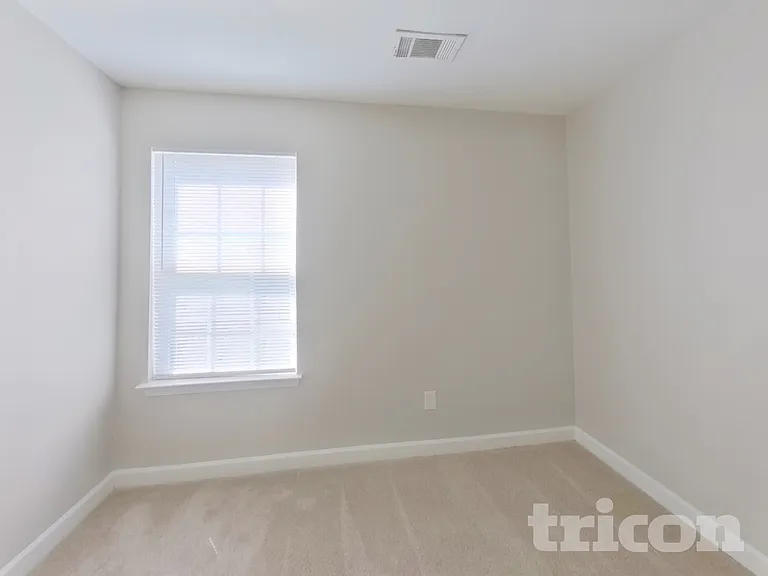 506 Glencroft Dr — Photo 11