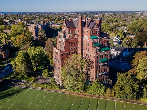 800 W Ferry St APT 1C, Buffalo, NY 14222
