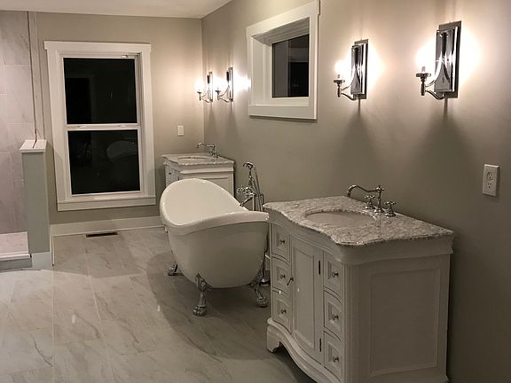 Owners bath