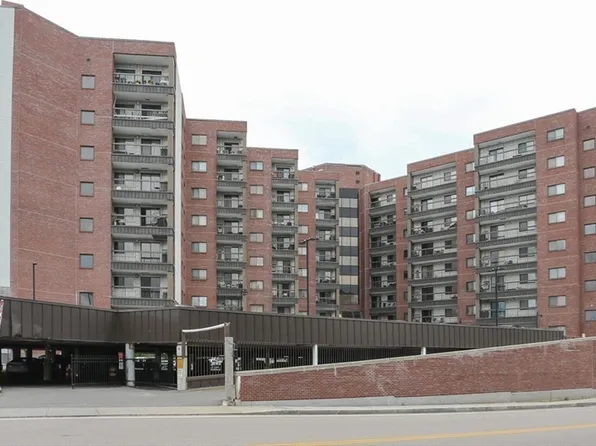 90 Quincy Shore Dr APT 302, Quincy, MA 02171