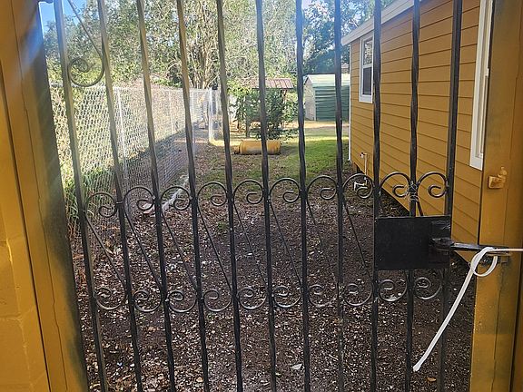5th image of 37318 Rose Ave