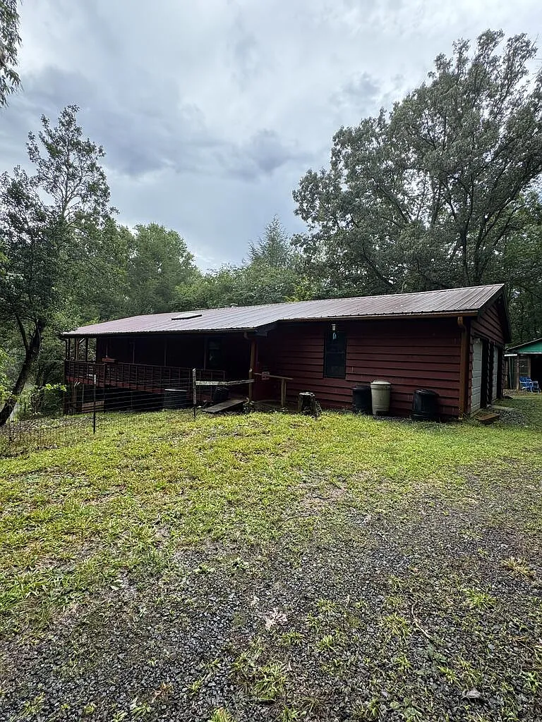 3 bed, $1,800 — Photo 3