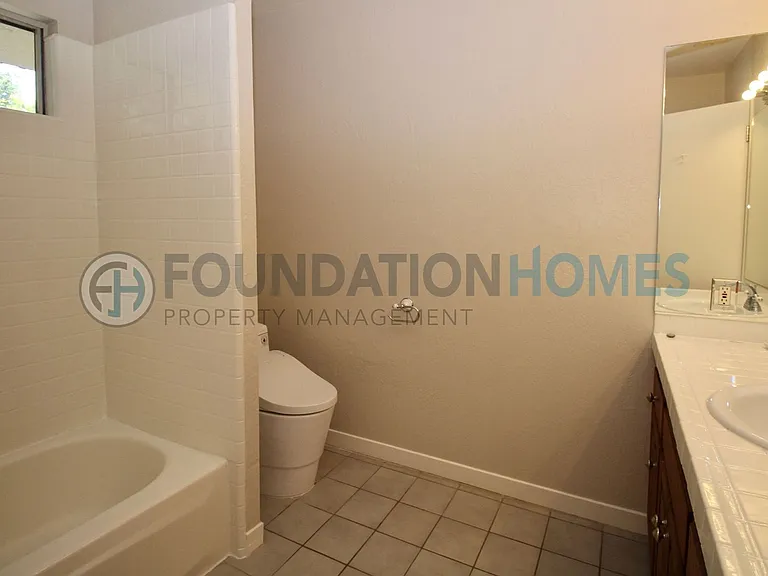 11 Glen Dr — Photo 37