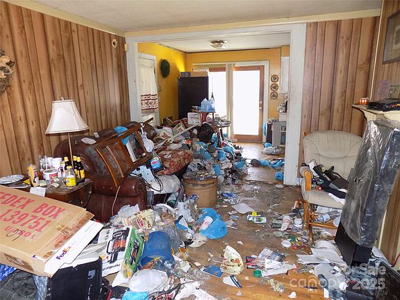 3rd image of 1805 Mountainbrook Dr