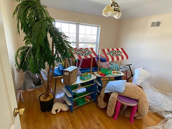 5th image of 1380 E 70th St #2