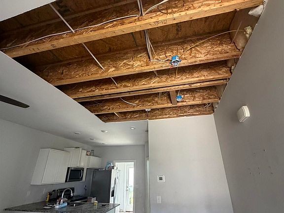 4th image of 407 Falls Pointe SW