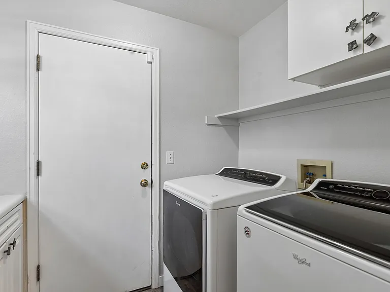 5247 E Hamilton Ave — Photo 27