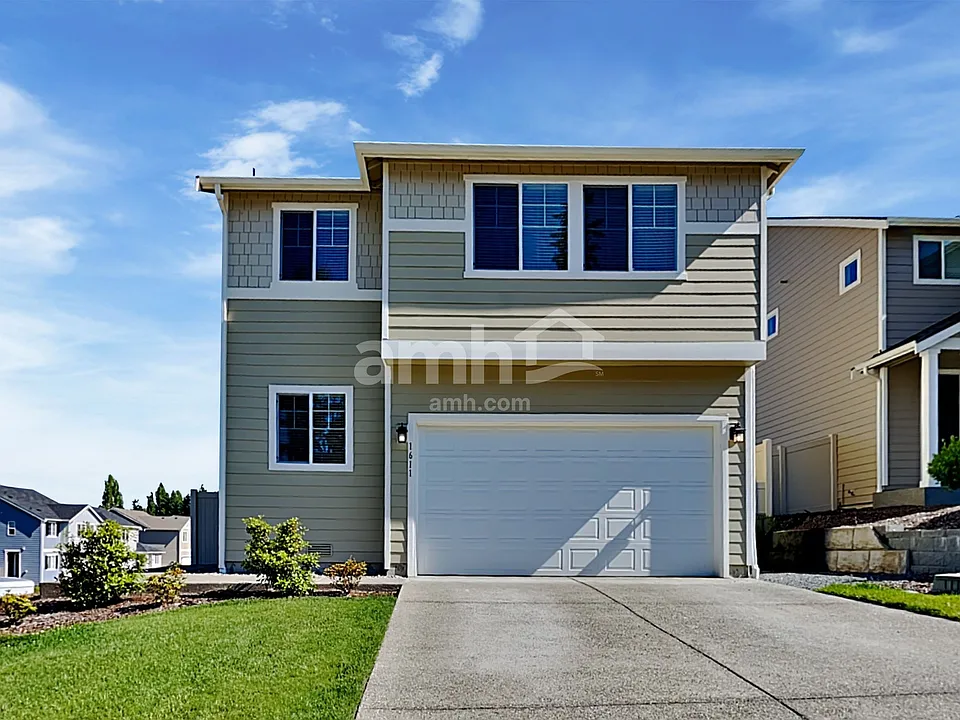 1620 192nd Street Ct E