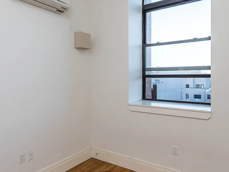 17 Monitor St #1D — Photo 6
