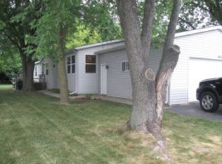 4522 Harris Dr, Poplar Grove, IL 61065