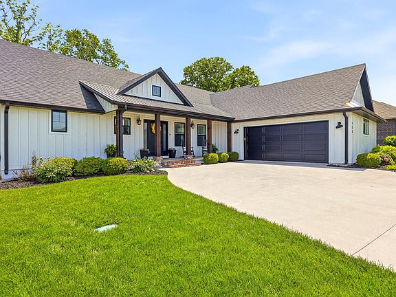 5th image of 733 N Fox Hill Circle