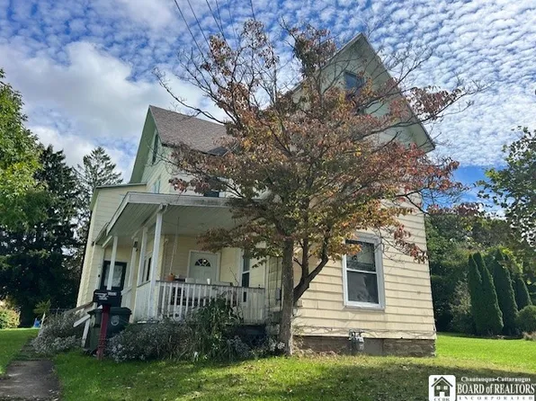 19 Park St, Jamestown, NY 14701