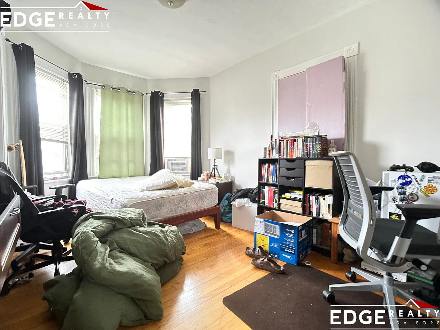 3 bed, 1200 sqft, $3,650 — Photo 2