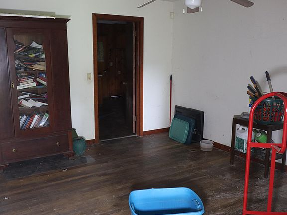 5th image of 1108 Broadmoor Ave