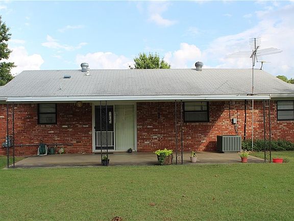 4th image of 1207 Meadowbrook Ln