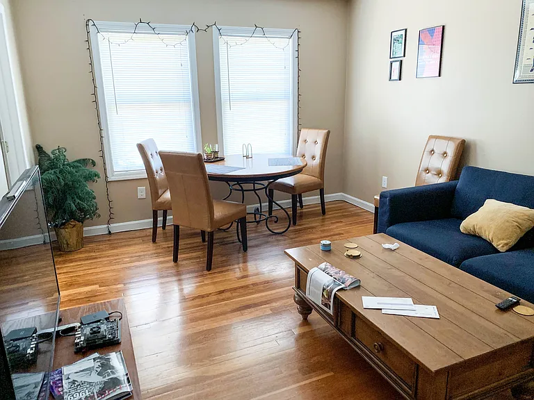 180 Franklin St #1 — Photo 2