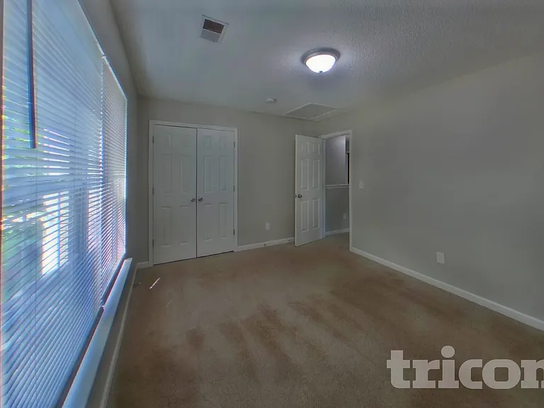121 Eagle Pointe Dr — Photo 14