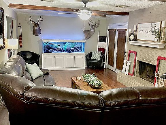 4th image of 20247 Lana Ln