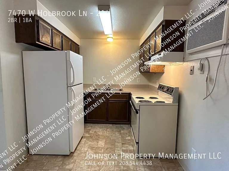 7470 W Holbrook Ln #214 — Photo 2
