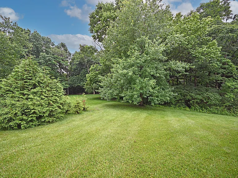 8101 Glohaven Ct — Photo 33