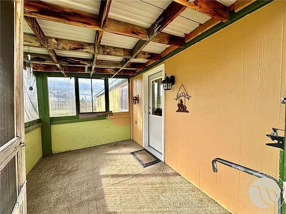 4th image of 108 4th Ave E