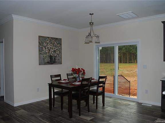 5th image of 1045 Blue Spruce Dr